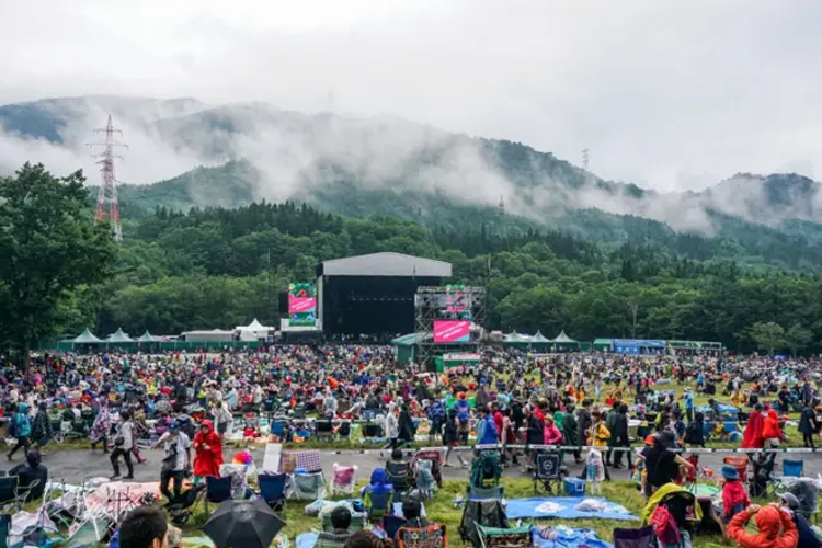 ทุบธนาคารออมสินจัดงาน Fuji Rock Festival เทศกาลดนตรี